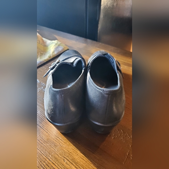 Shoes - Picture 2 of 3